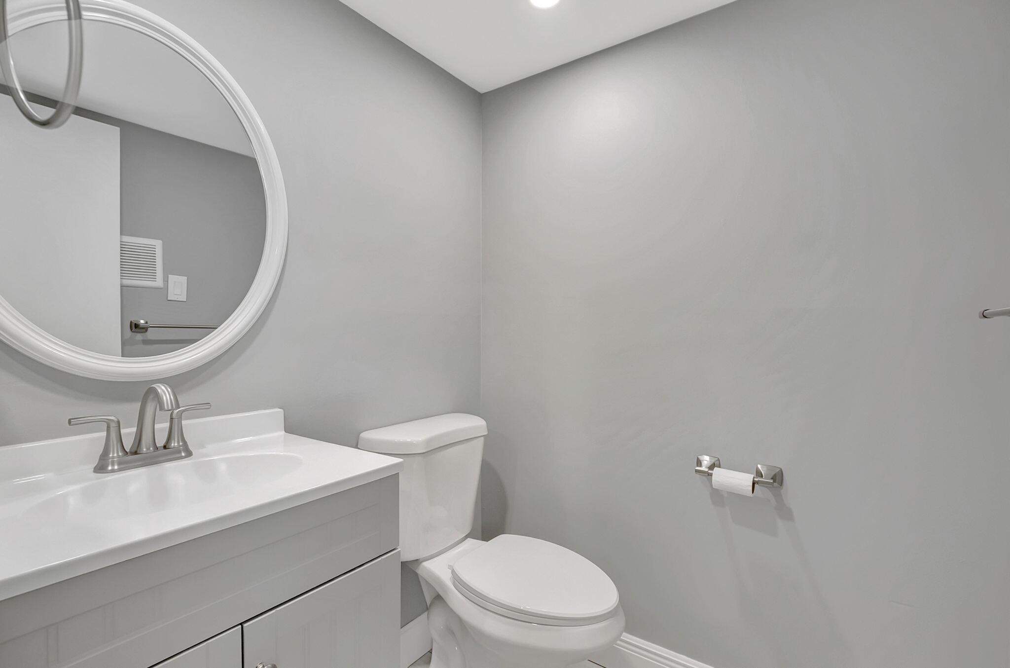 KINGS POINT BURGUNDY COND - Residential Lease