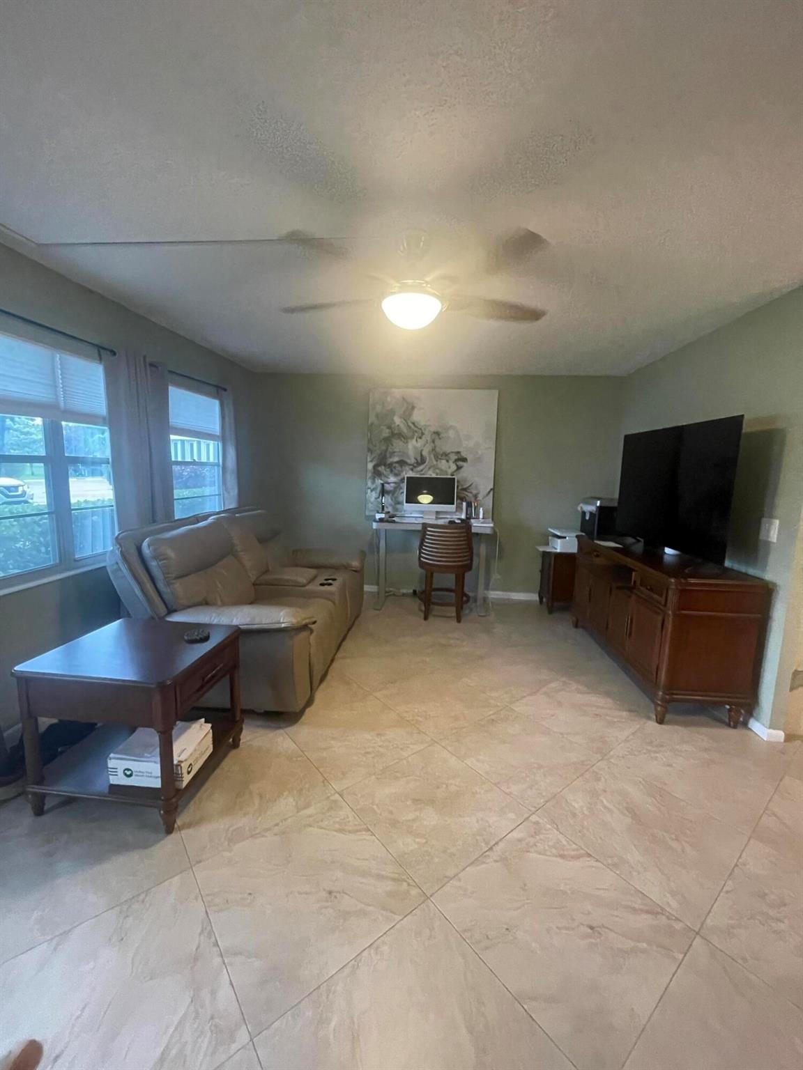1033 Newport H 1033, Deerfield Beach, FL, 33442/$119,000 2 1033 Newport H 1033