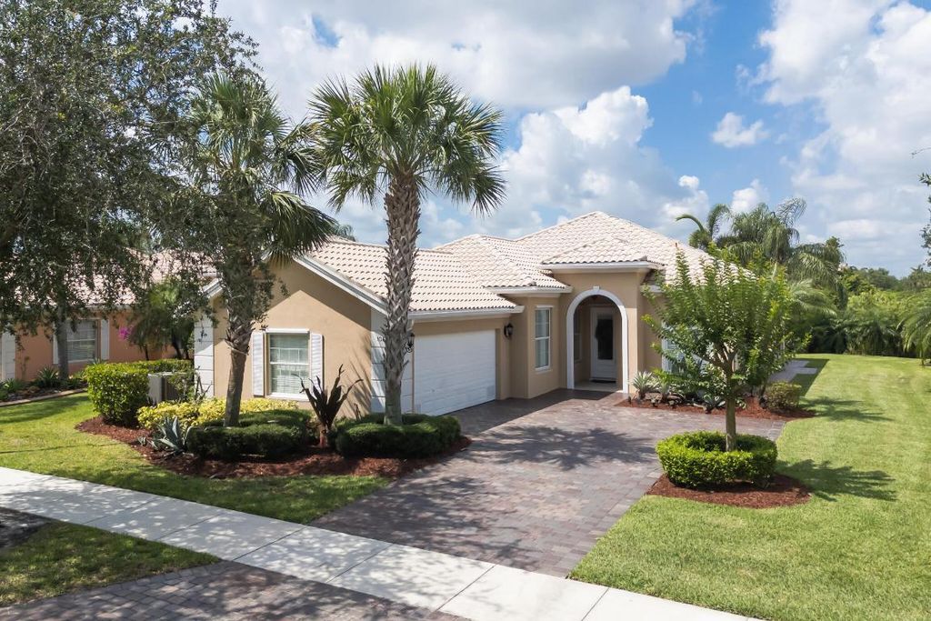 Photo of 10581 SW Stratton Drive, Port Saint Lucie, FL 34987 (MLS # R11150980)