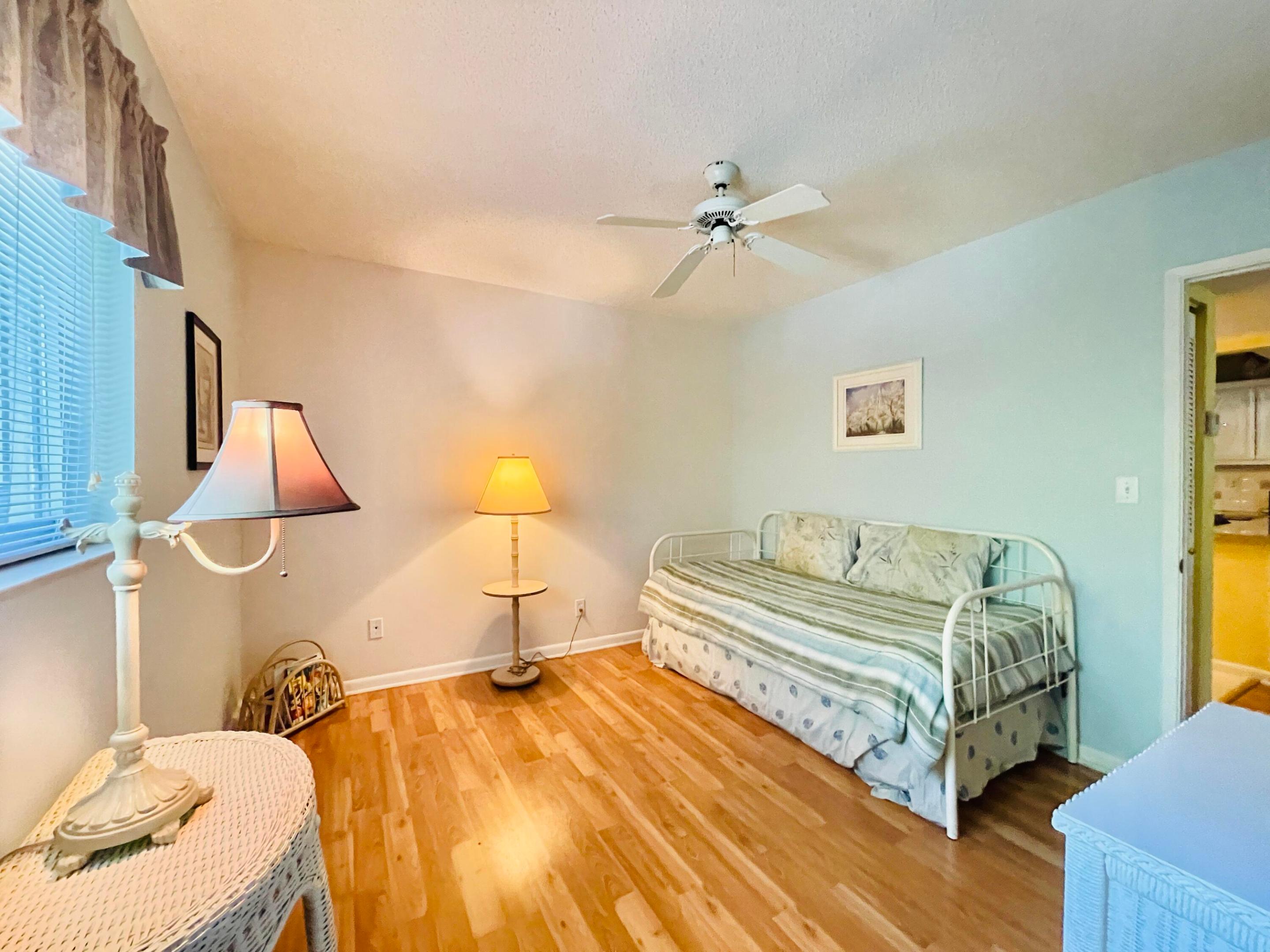 BARCELONA CONDO NORTH BLDG 400 - Residential