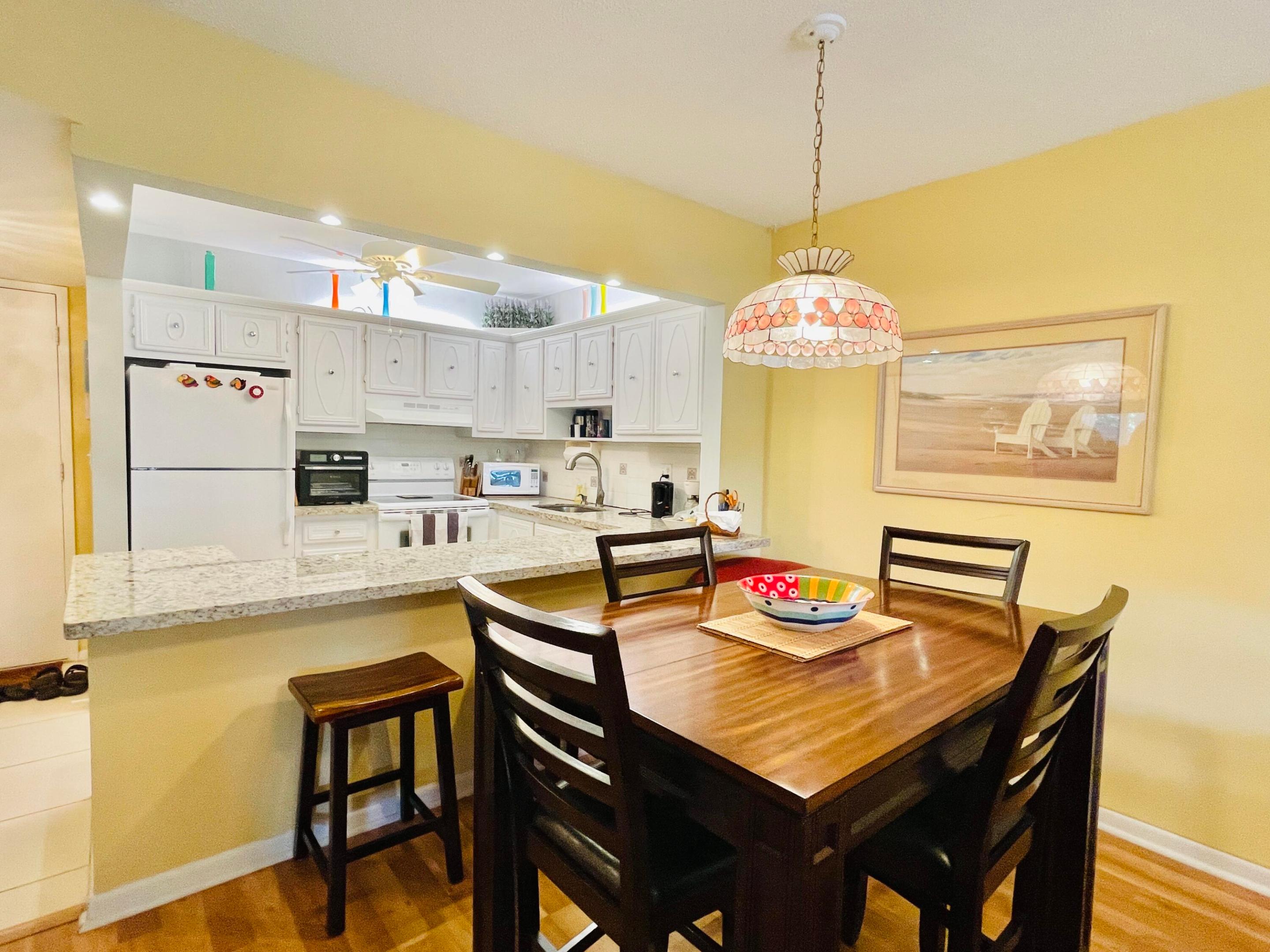 BARCELONA CONDO NORTH BLDG 400 - Residential