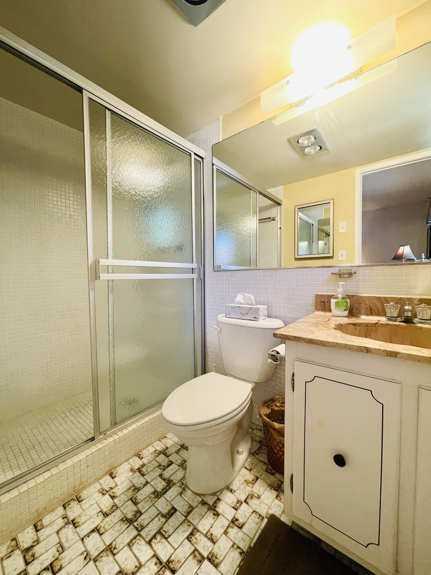 BARCELONA CONDO NORTH BLDG 400 - Residential