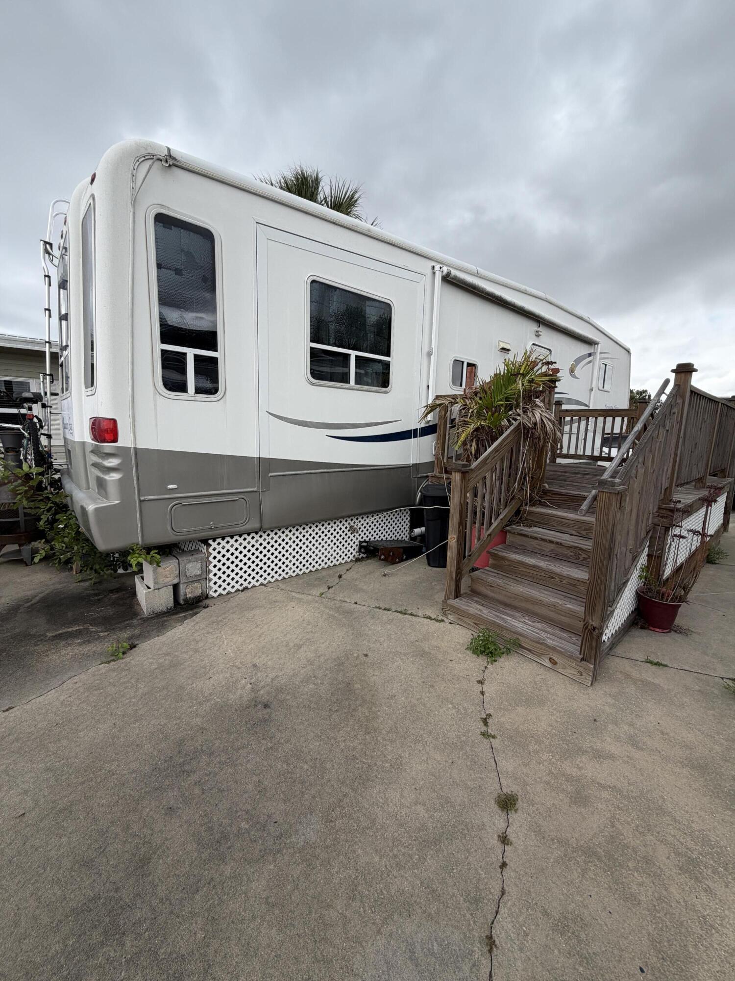 ANCIENT OAKS RV RESORT NO III - Residential