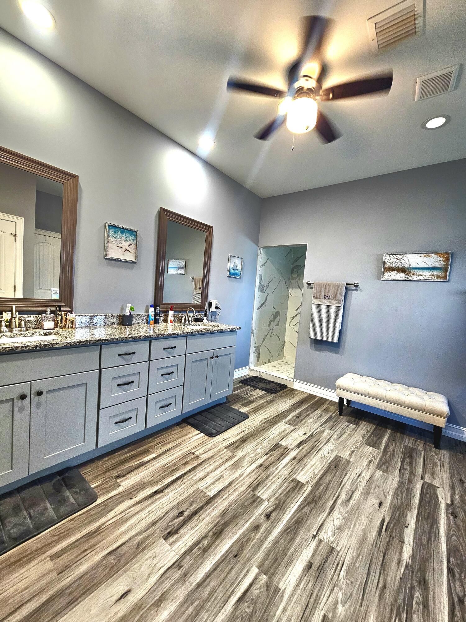 PALM VILLAGE RANCH - Residential