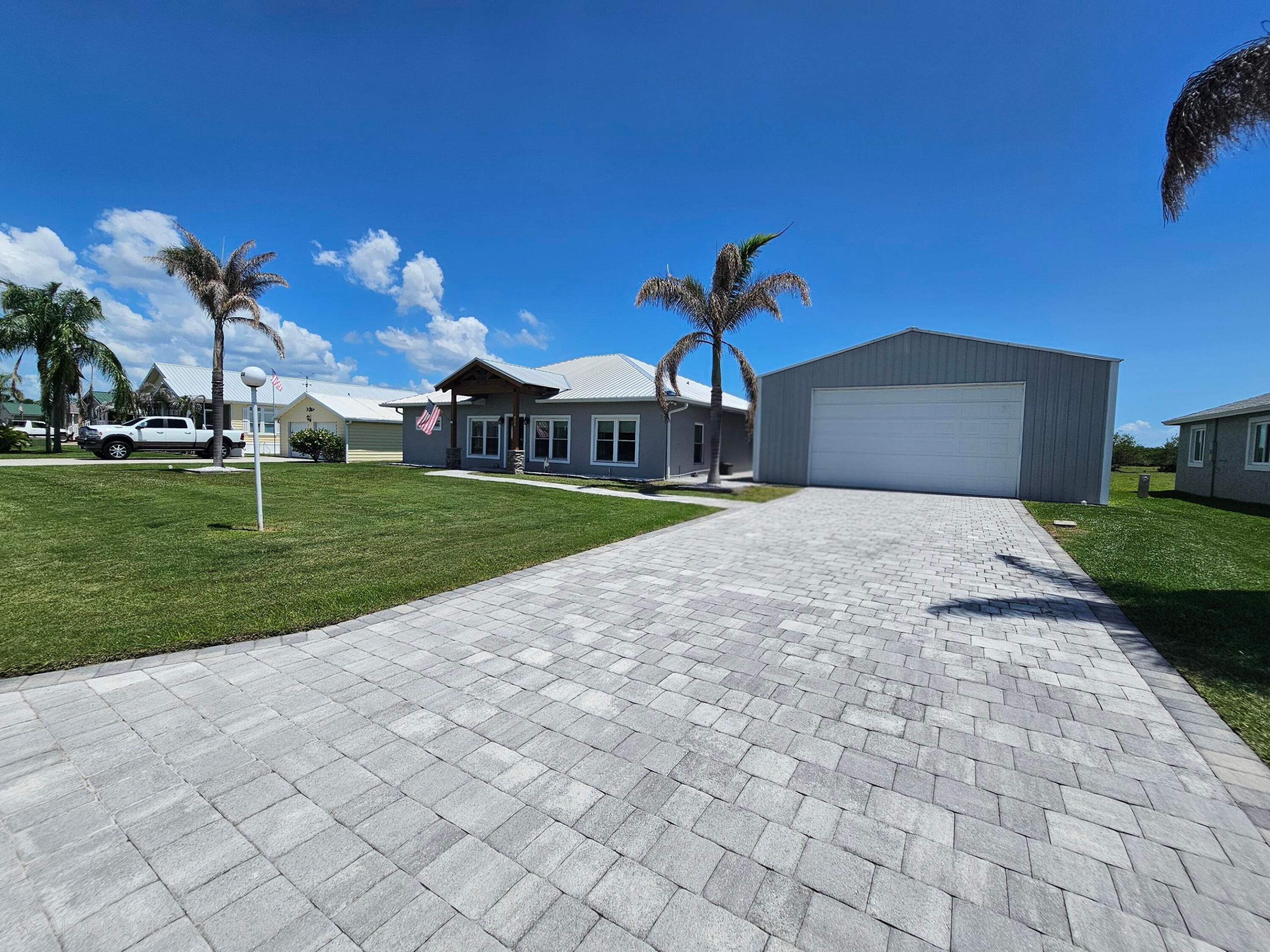 PALM VILLAGE RANCH - Residential