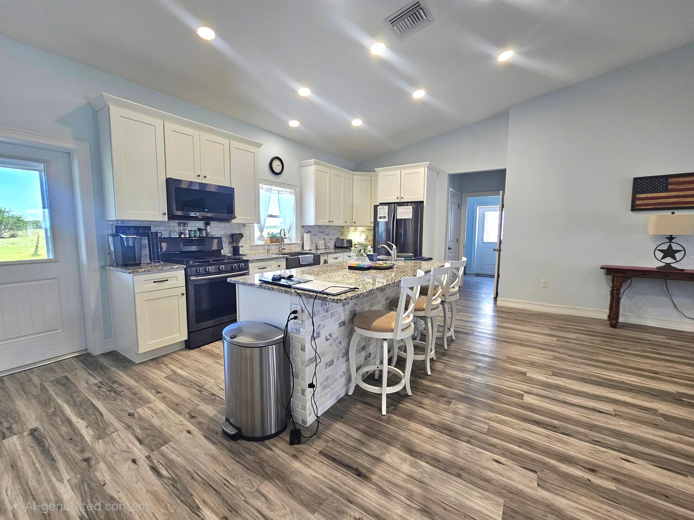 PALM VILLAGE RANCH - Residential
