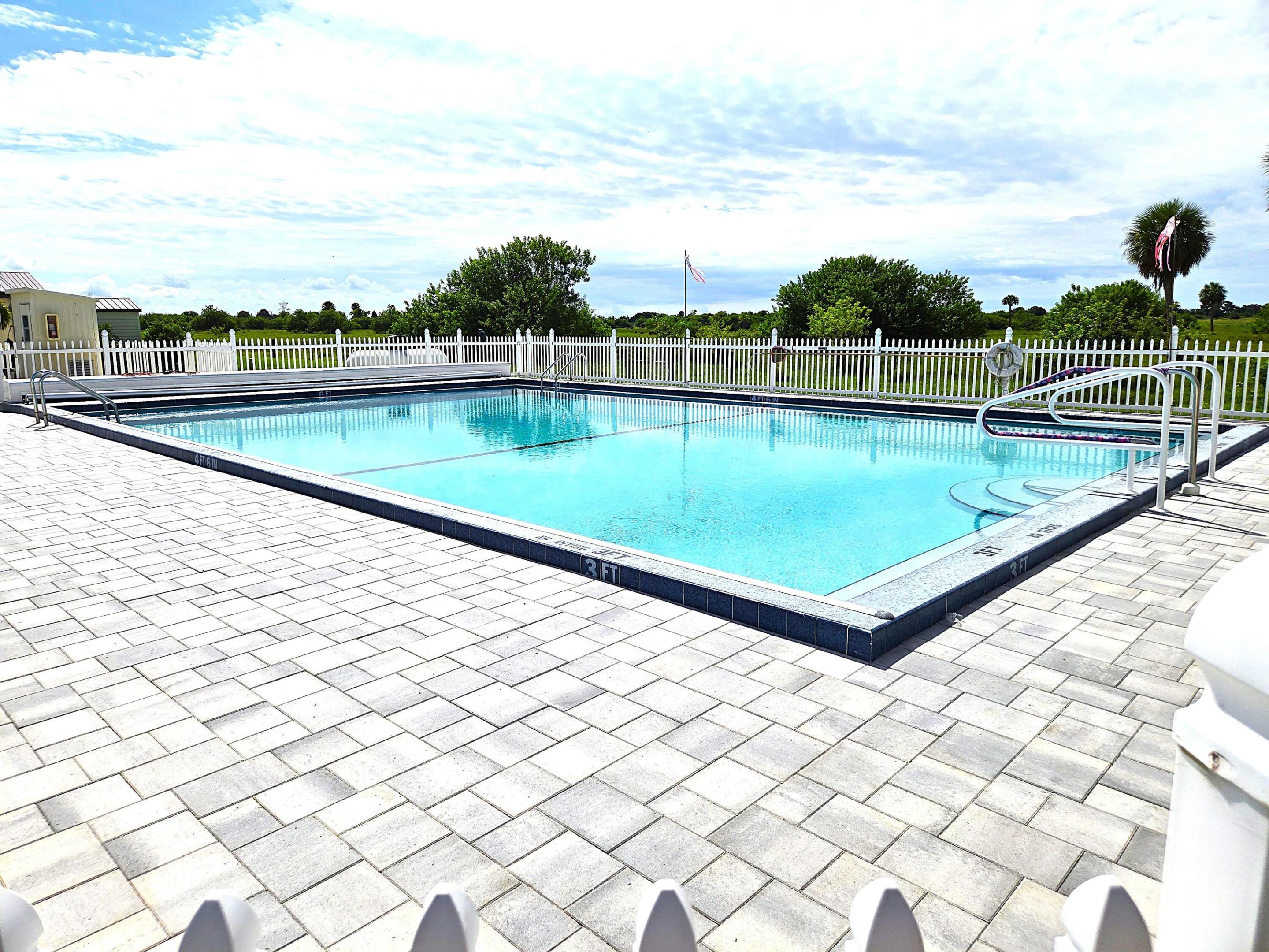 PALM VILLAGE RANCH - Residential