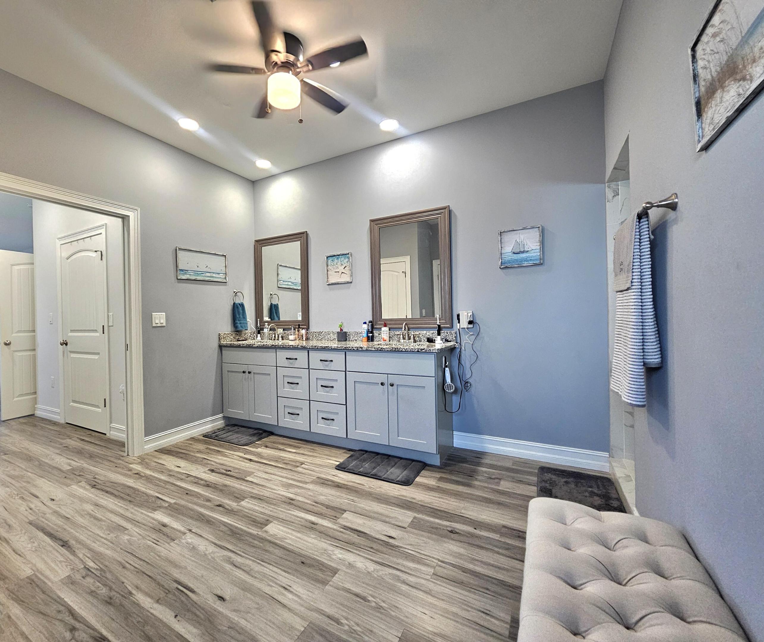 PALM VILLAGE RANCH - Residential
