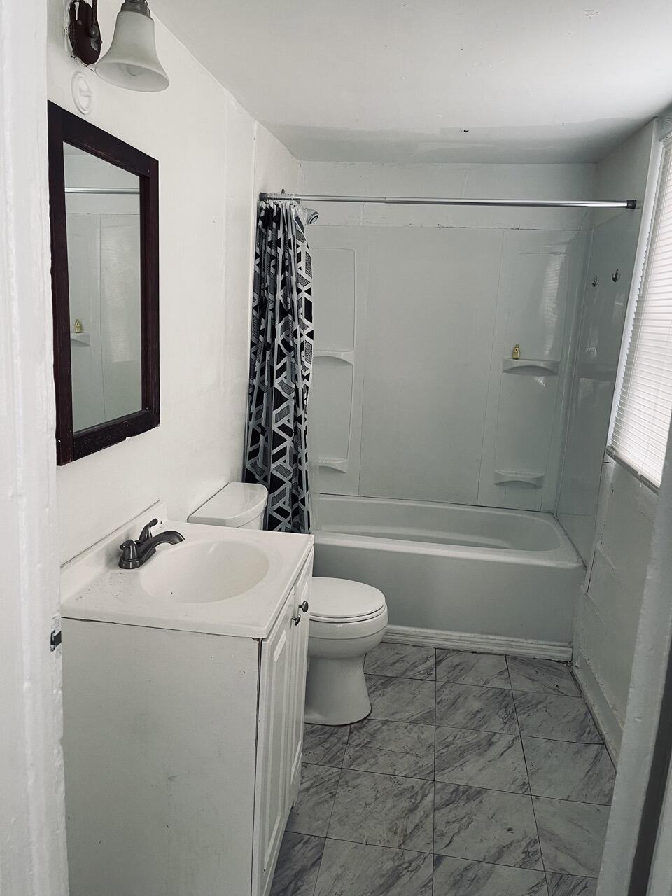 Irene Plaza - Residential