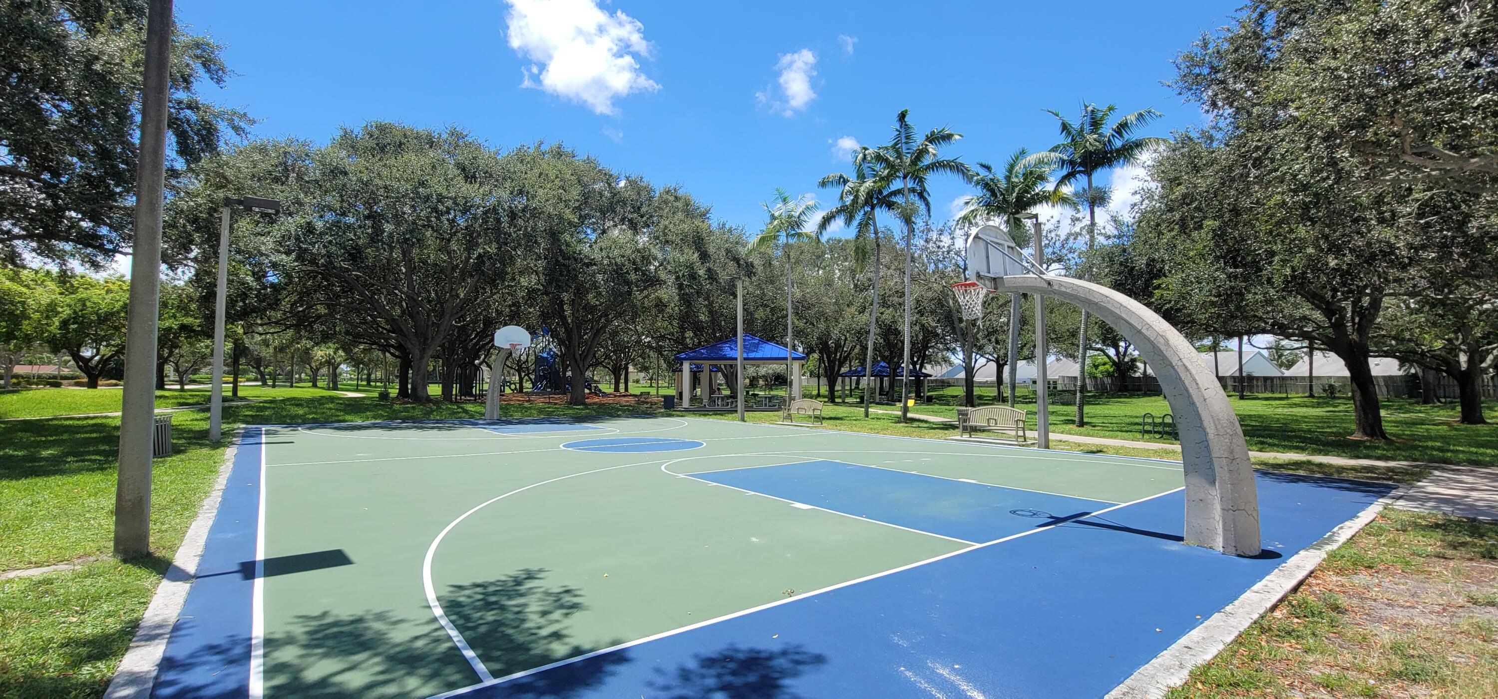 MEADOWS ON THE GREEN CONDO - Residential