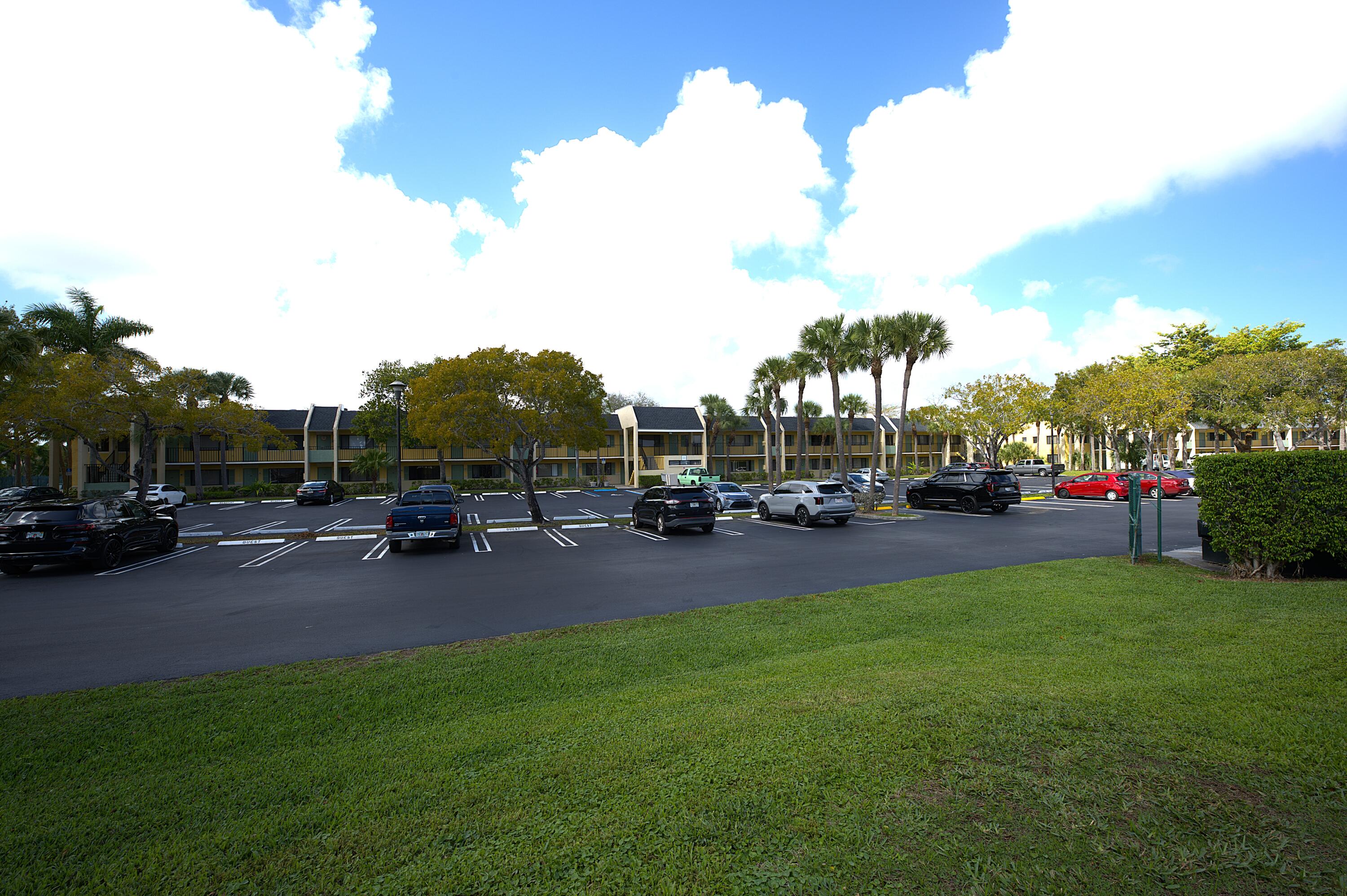 MEADOWS ON THE GREEN CONDO - Residential