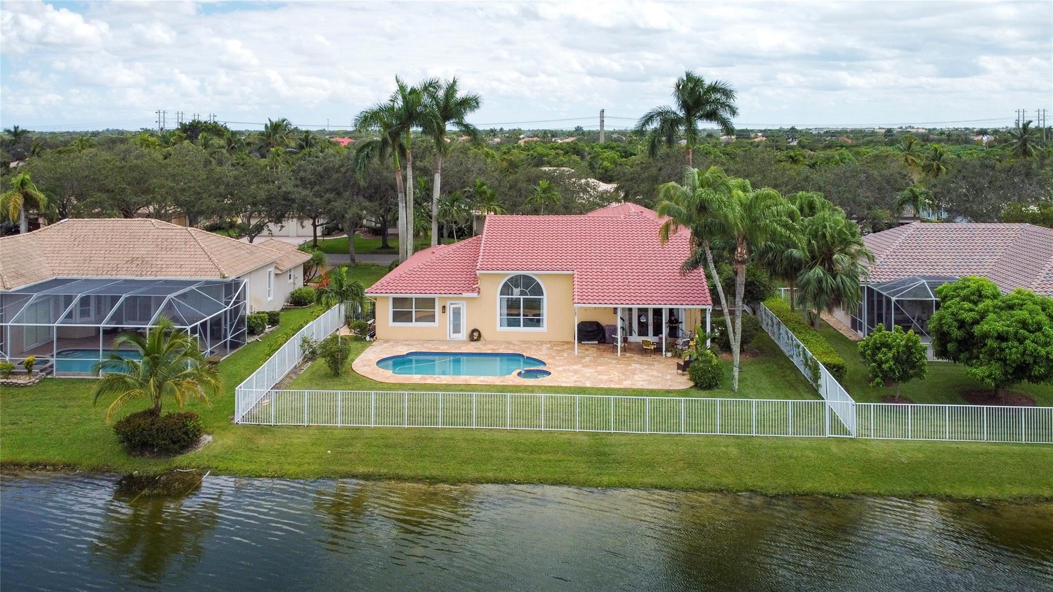 Estates Of Stirling Lake - Residential