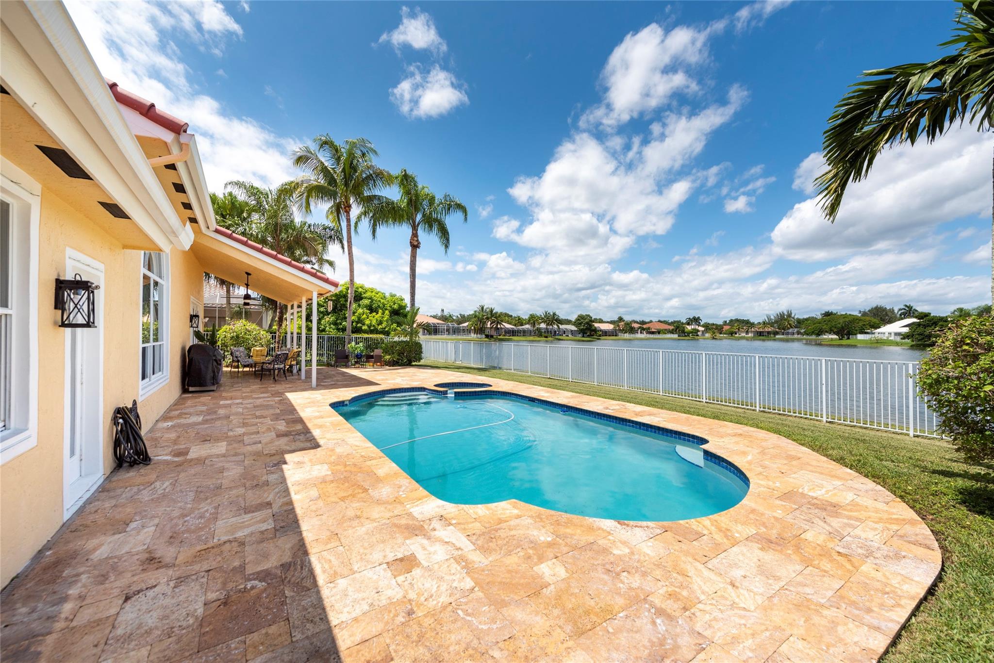 Estates Of Stirling Lake - Residential