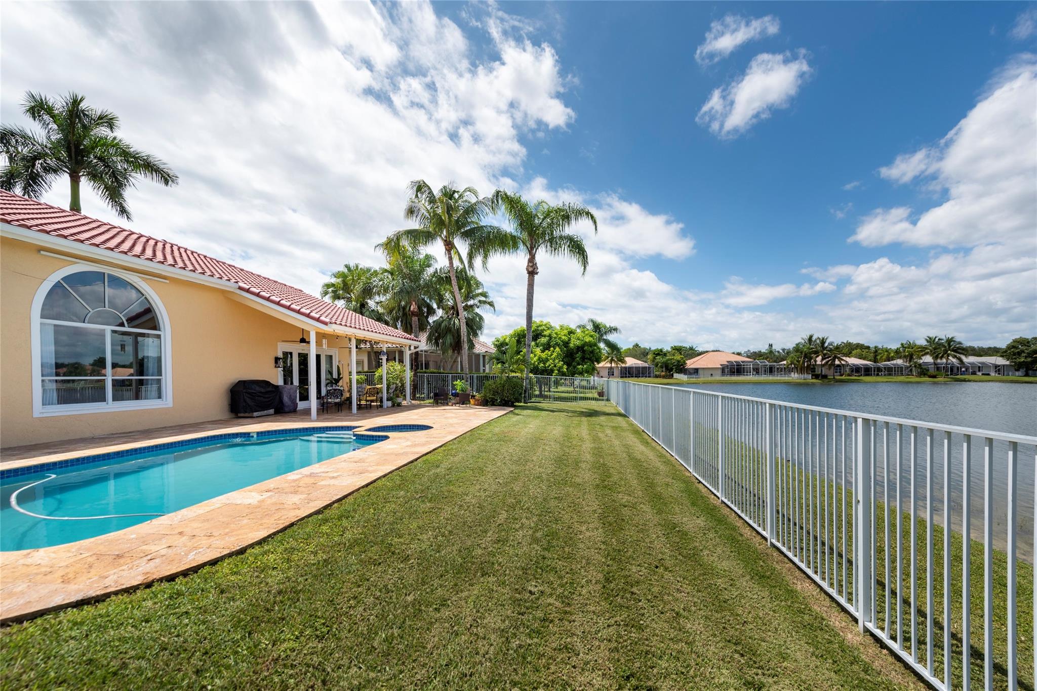Estates Of Stirling Lake - Residential
