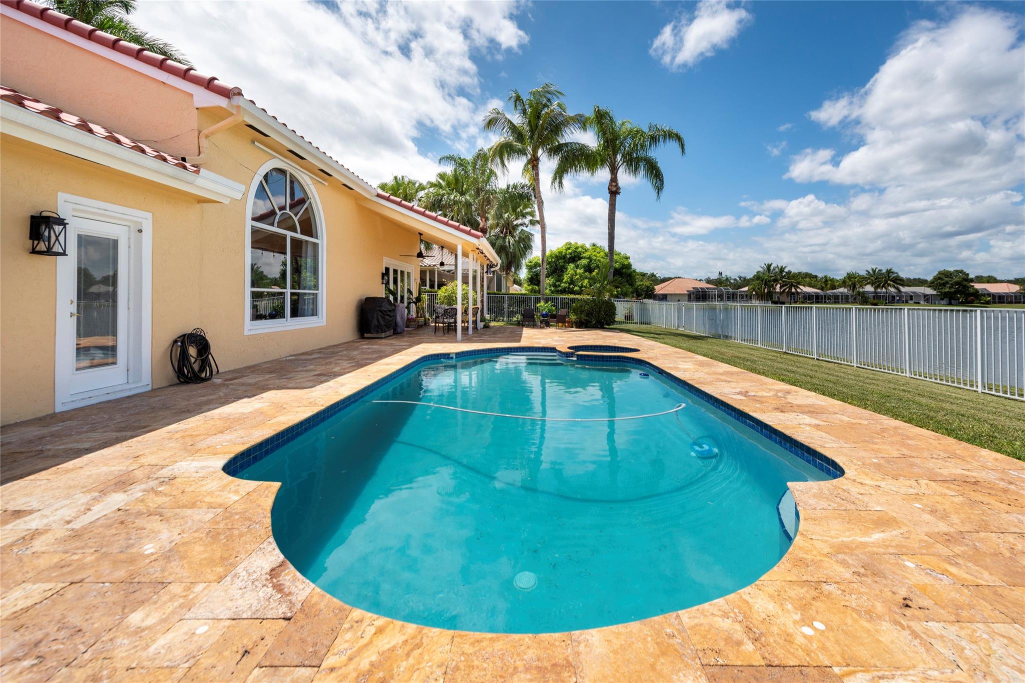 Estates Of Stirling Lake - Residential