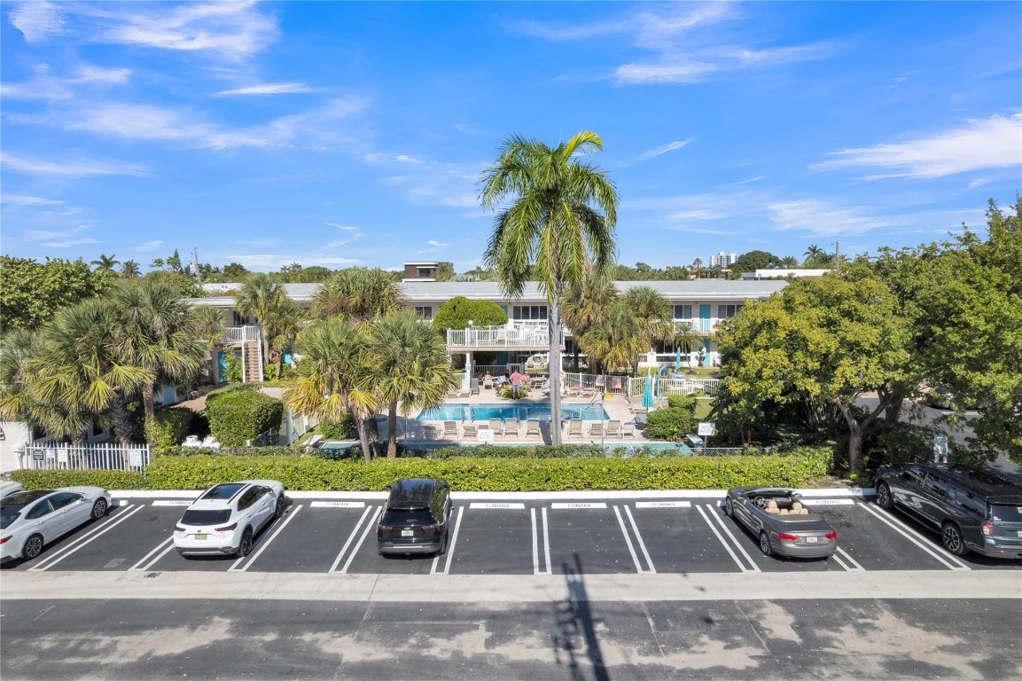 3225 NE 16th Street 10