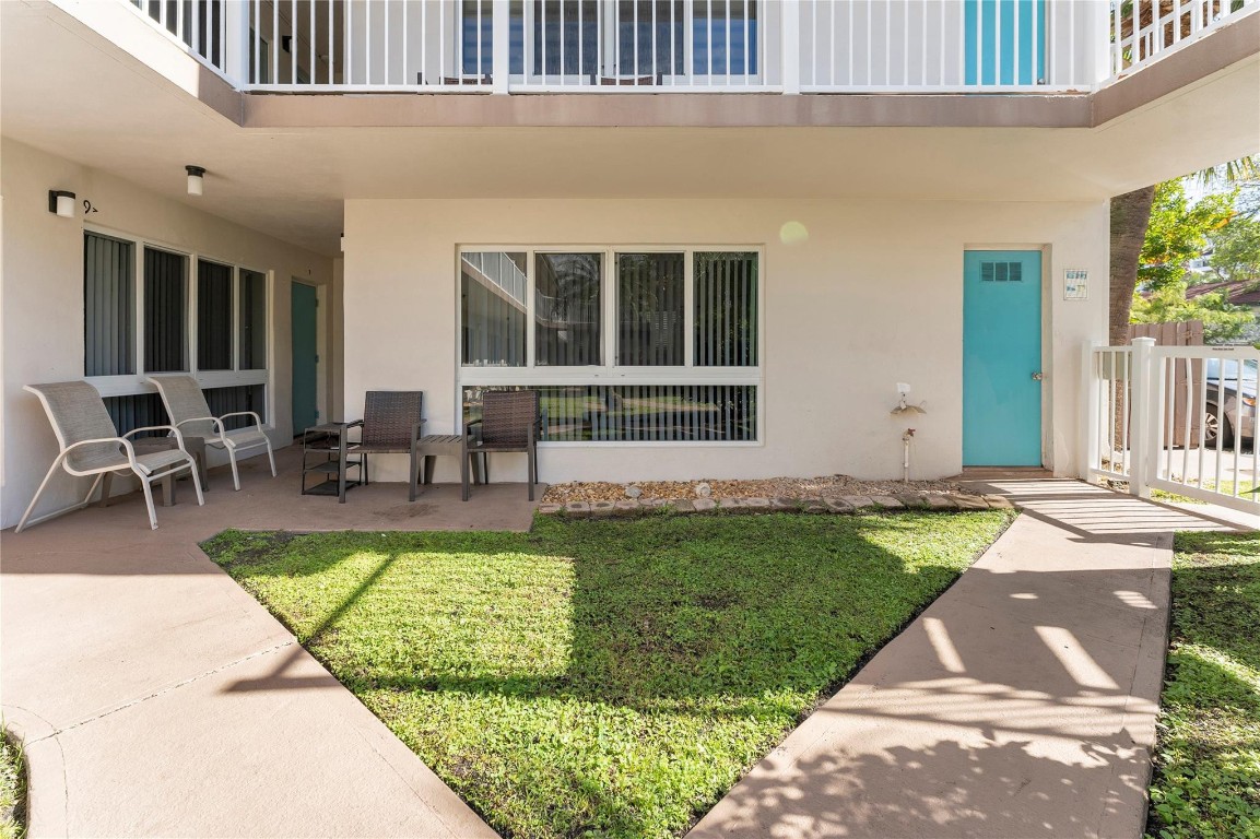 3225 NE 16th Street 10