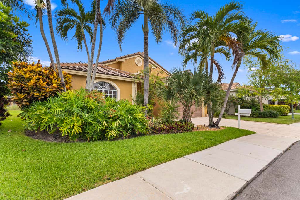 Photo of 3254 NW 22nd Avenue, Oakland Park, FL 33309 (MLS # B26055707)