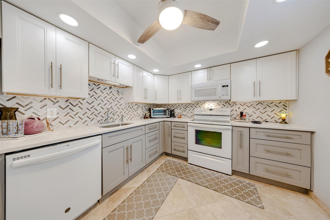 PALM AIRE CC - Residential