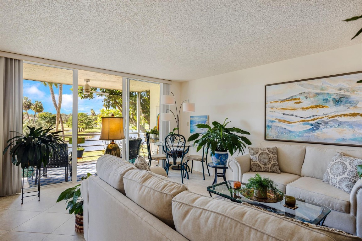 PALM AIRE CC - Residential