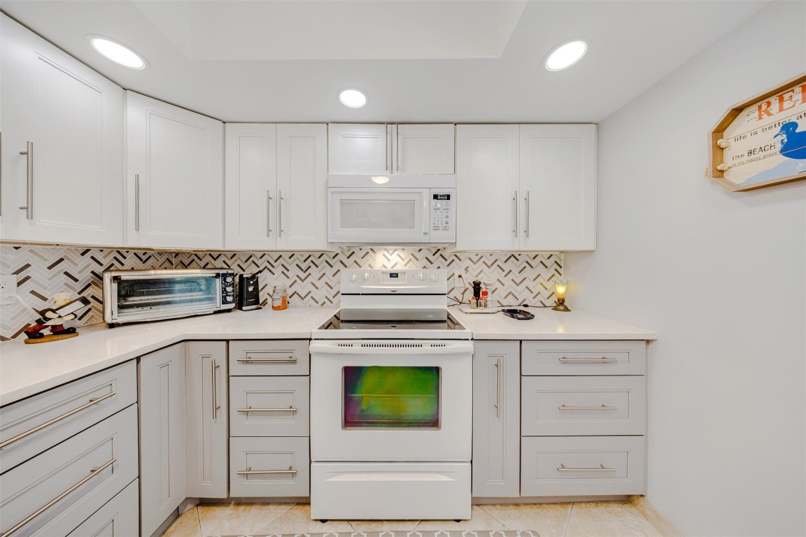 PALM AIRE CC - Residential