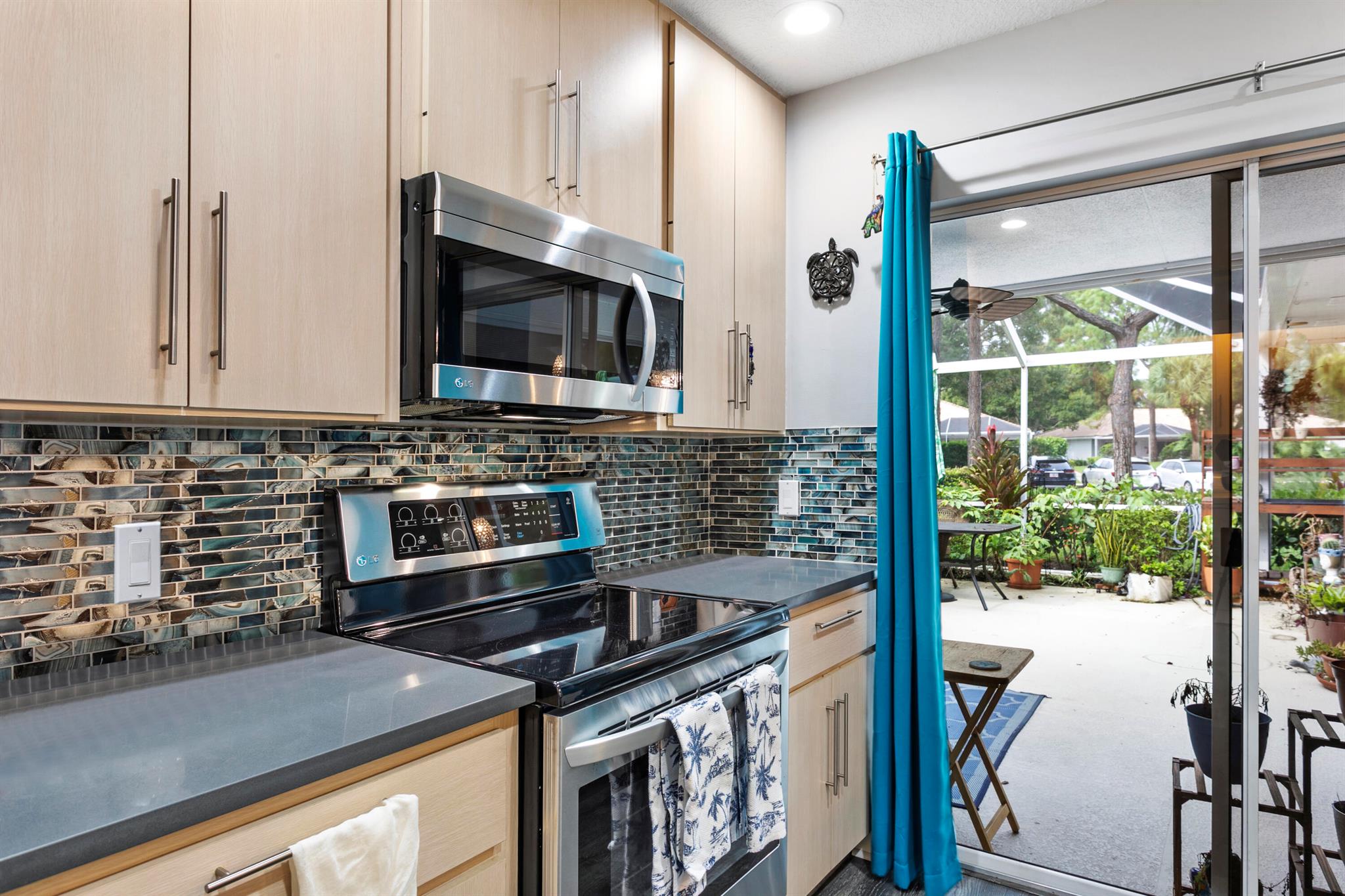OAKS-SUNTERRACE 4 - Residential