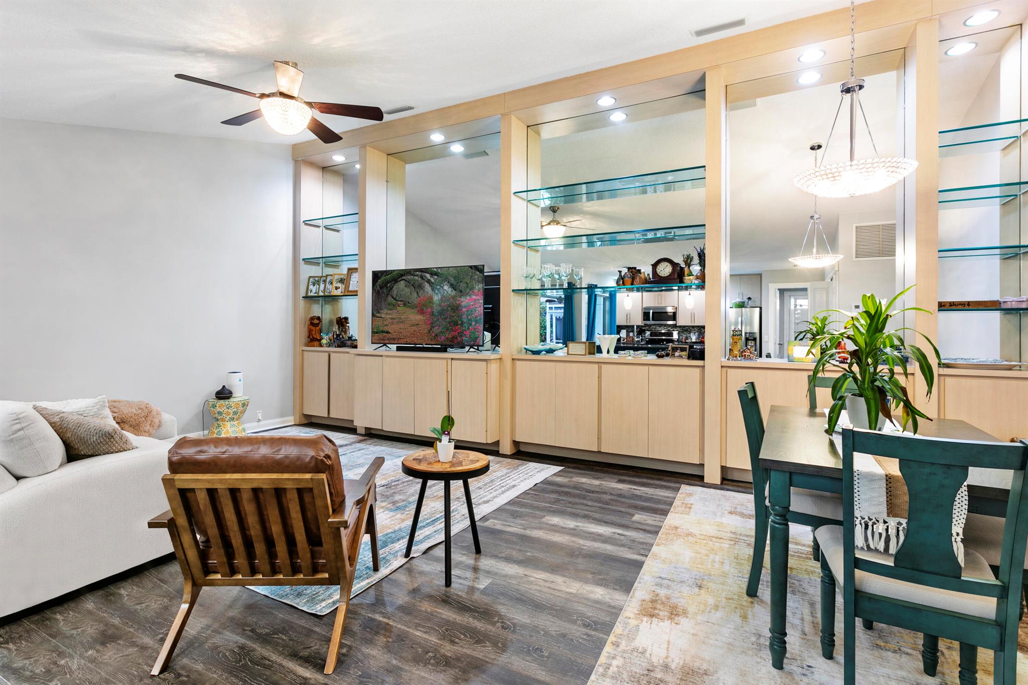 OAKS-SUNTERRACE 4 - Residential