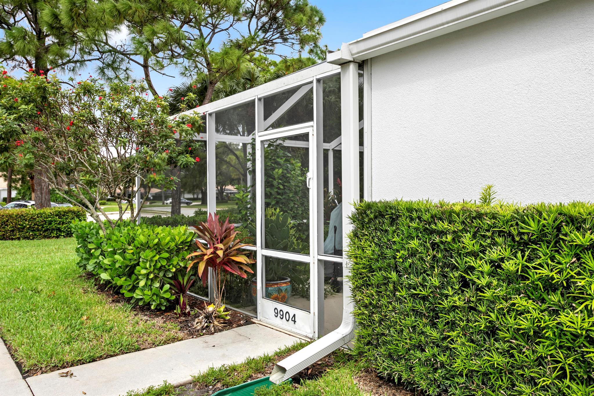 View photos, virtual tours, details... 9904 Chapman Oak Court
