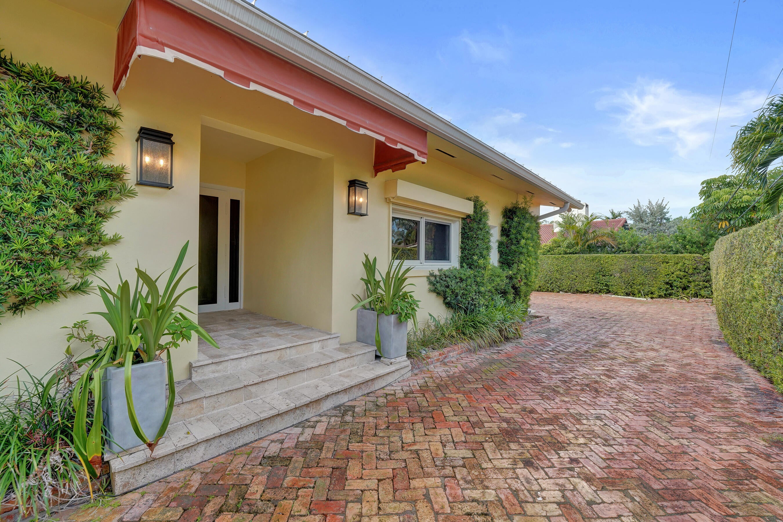 2001 Intracoastal Drive