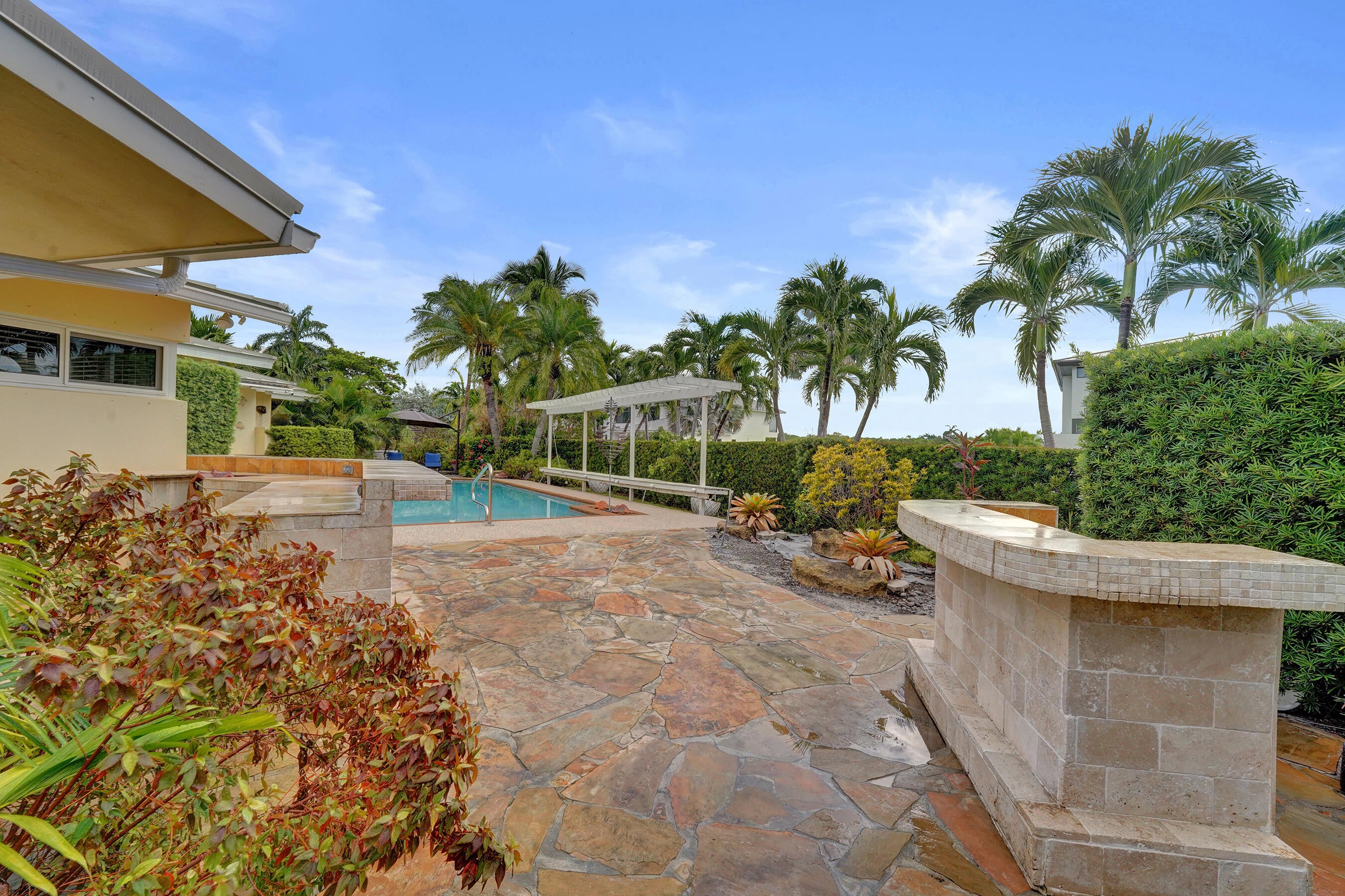 2001 Intracoastal Drive
