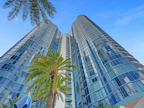 333 LAS OLAS WAY 3305 Fort Lauderdale FL 33301