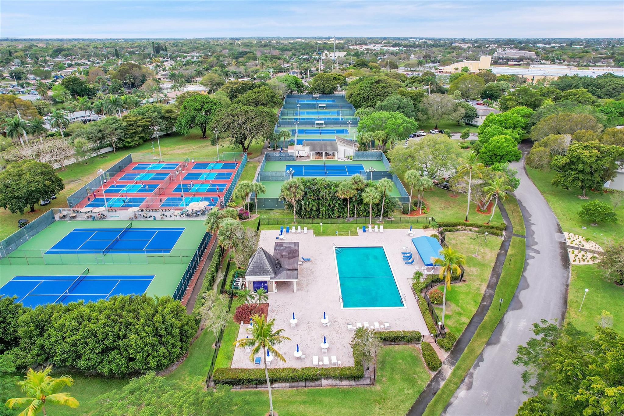 WYNMOOR VILLAGE - Residential