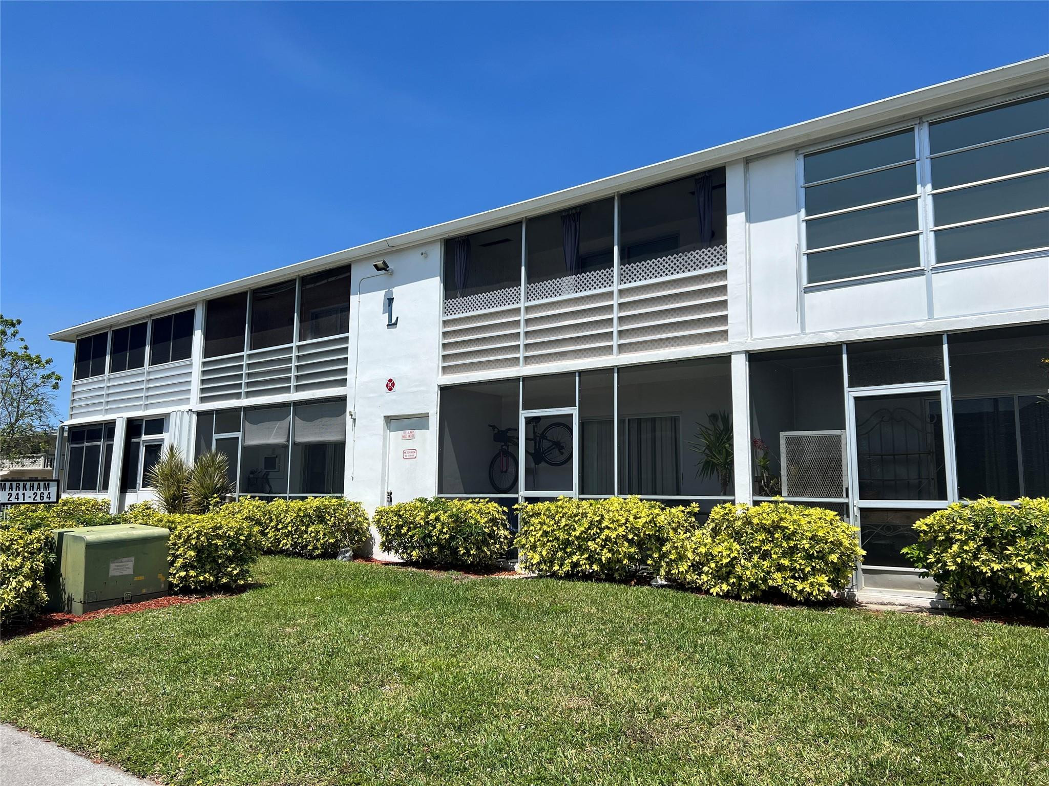 MARKHAM L CONDO - Residential