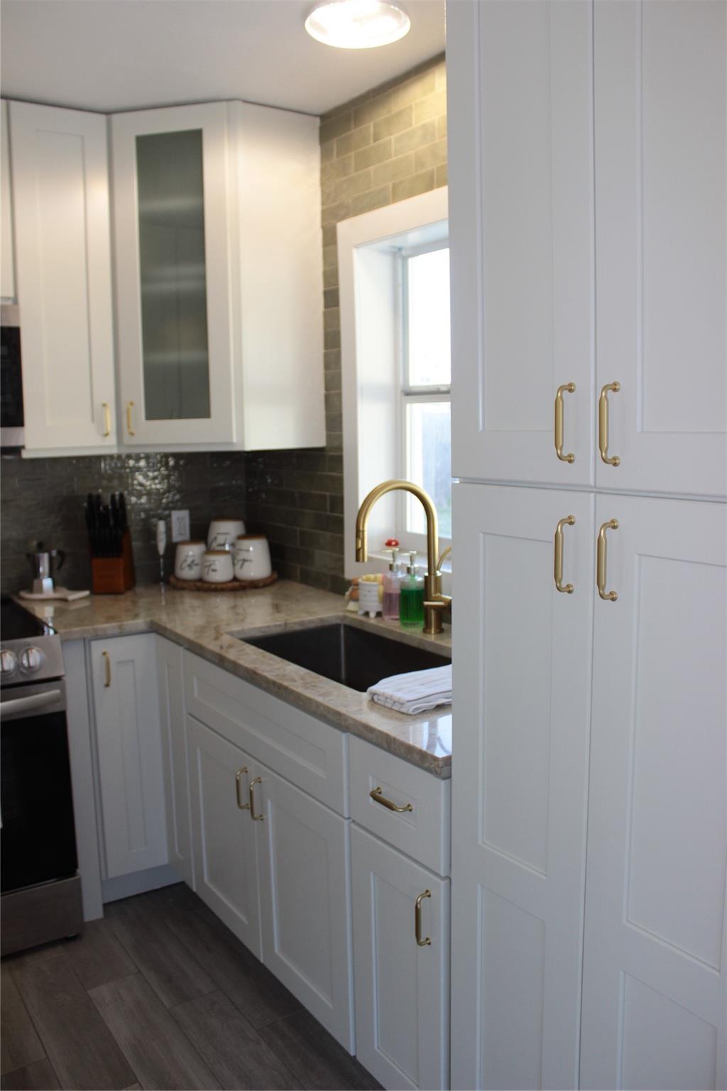 RIVER PARK UNIT 6 - Residential