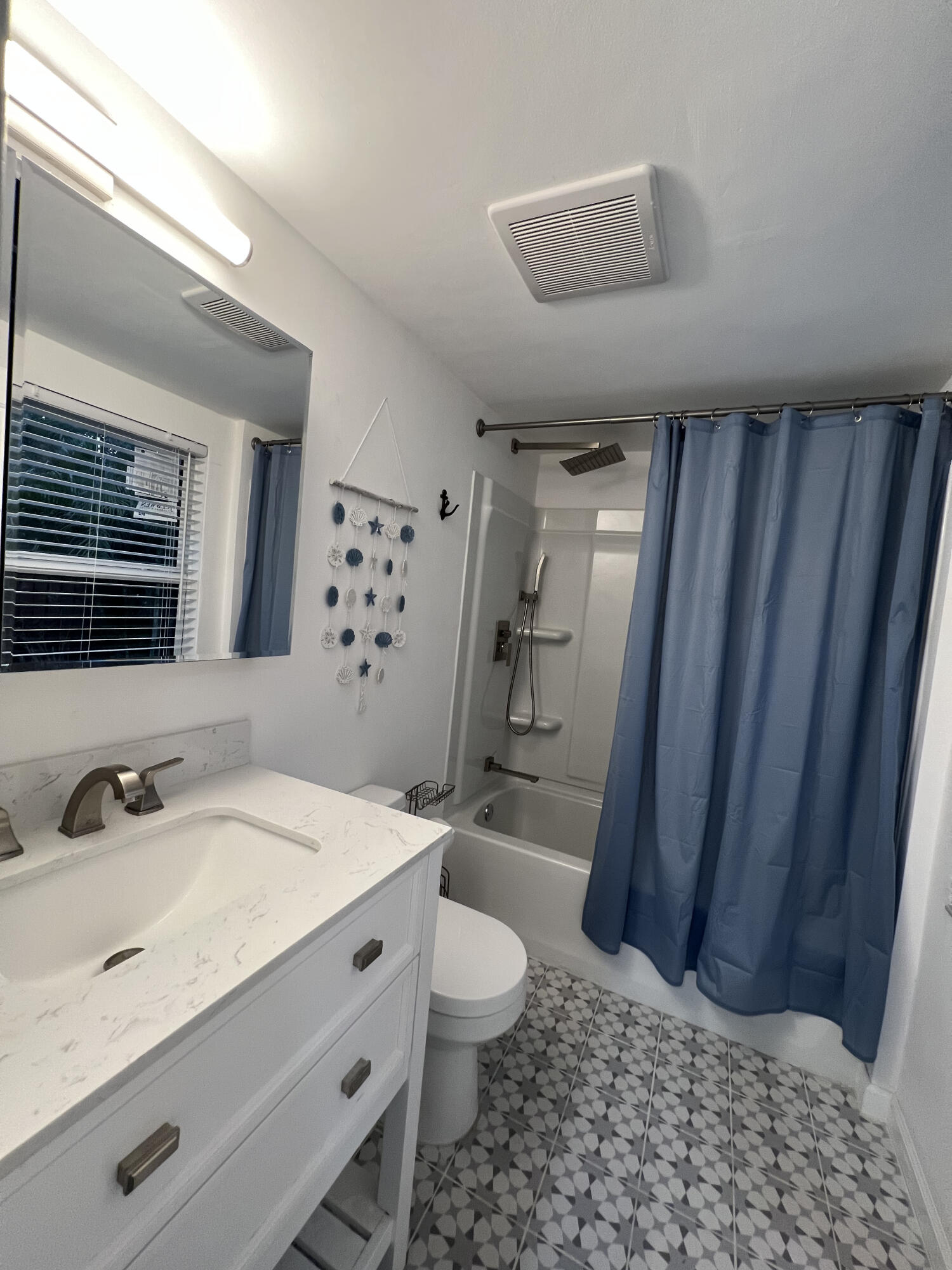 COLLIER MANOR FIRST ADD - Residential Lease