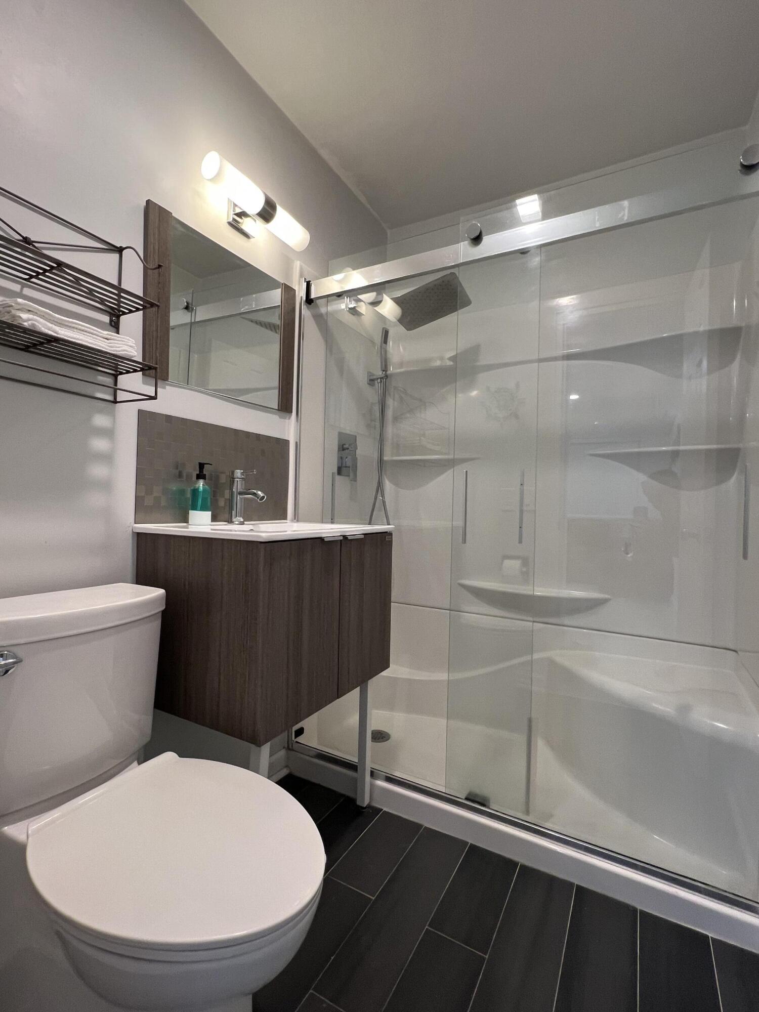 COLLIER MANOR FIRST ADD - Residential Lease