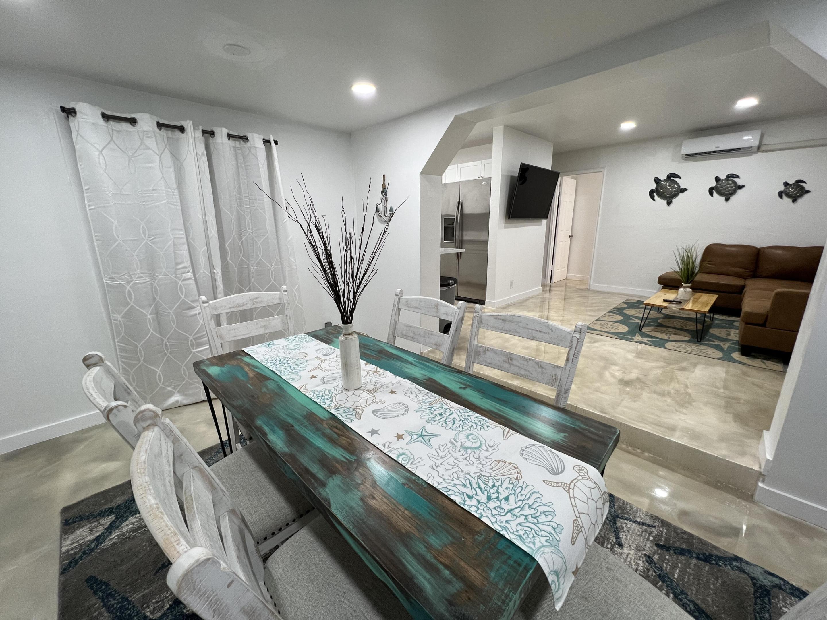 COLLIER MANOR FIRST ADD - Residential Lease