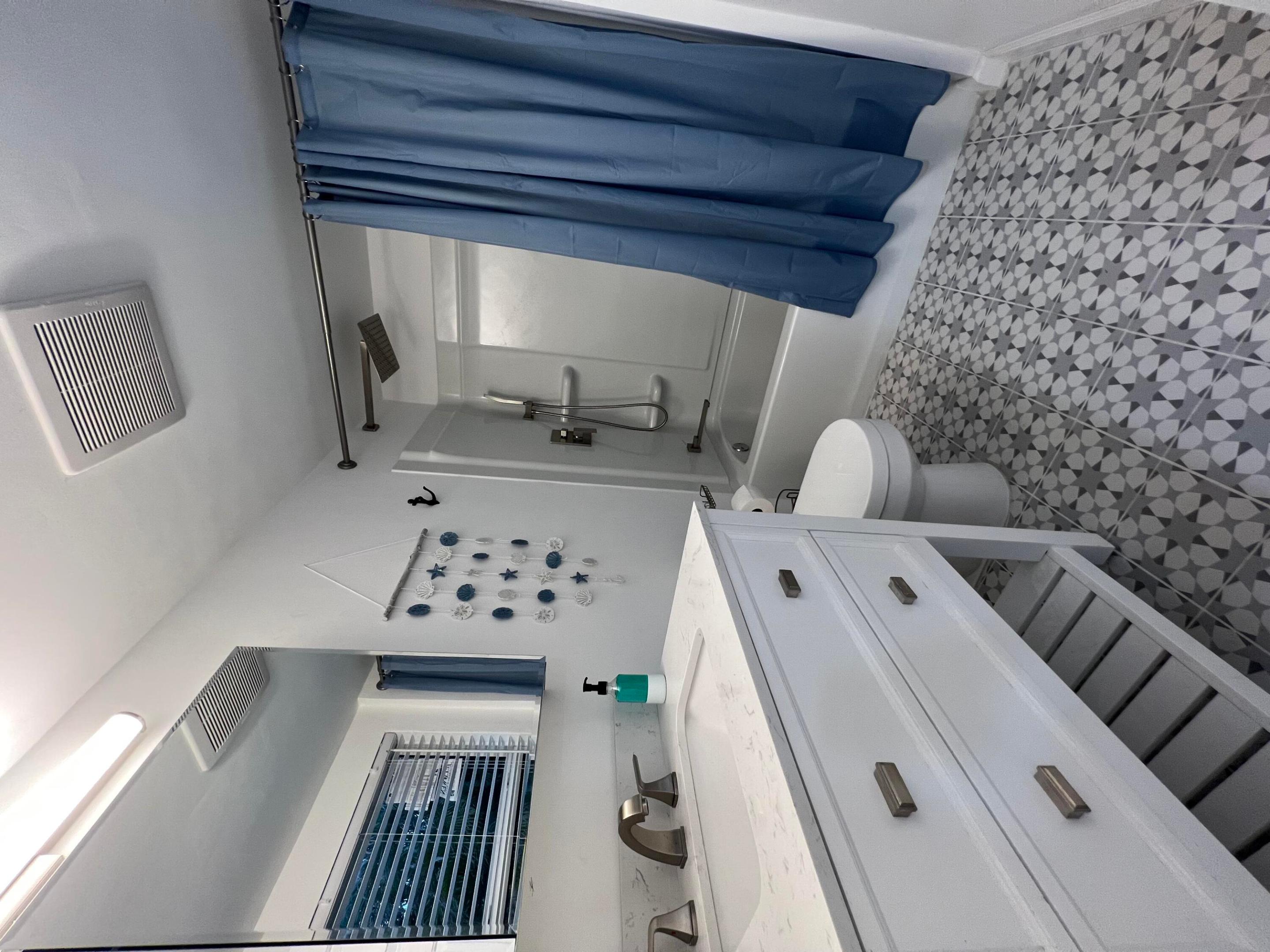 COLLIER MANOR FIRST ADD - Residential Lease