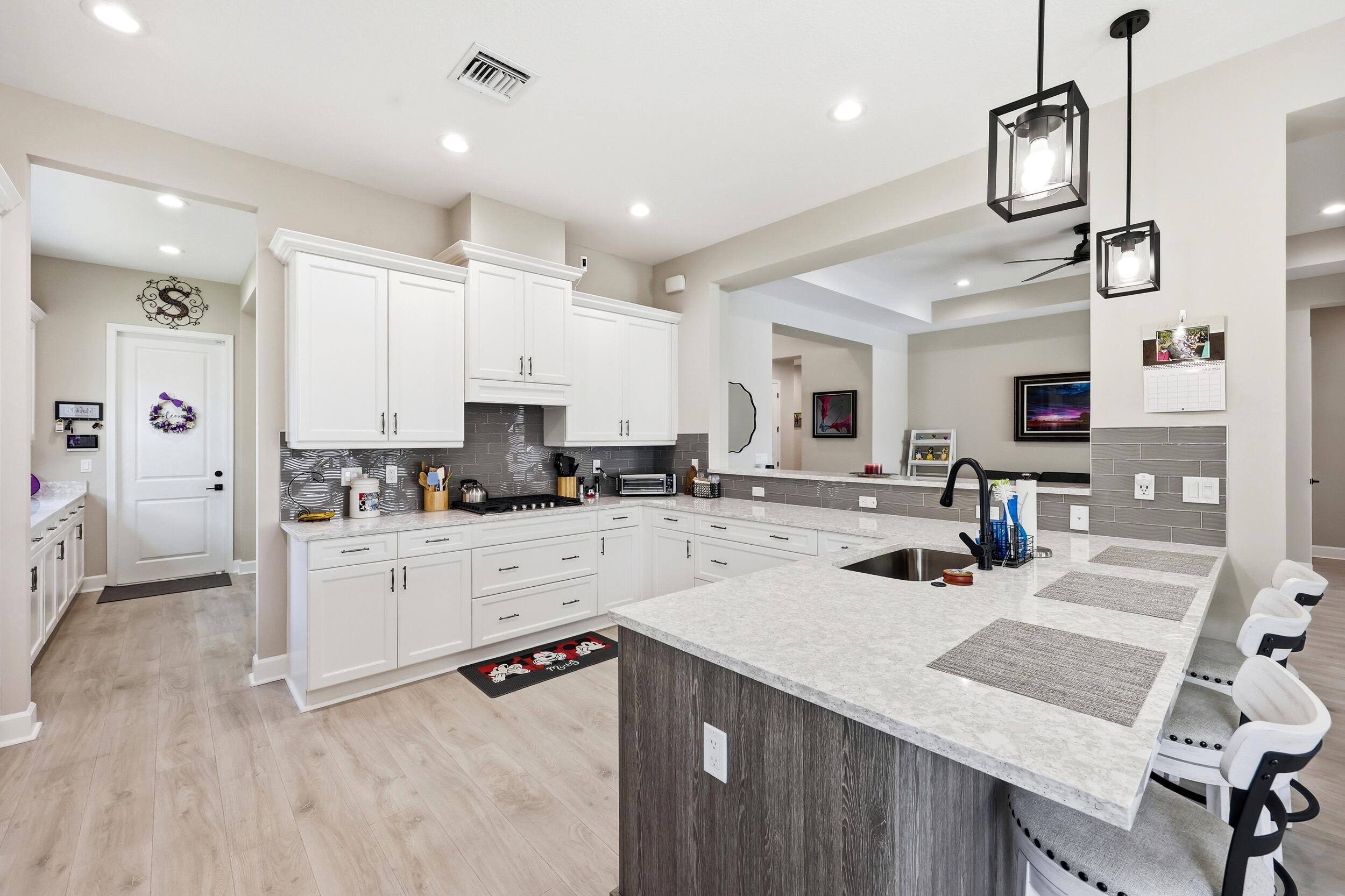 Properties 15264 Wildwood Circle