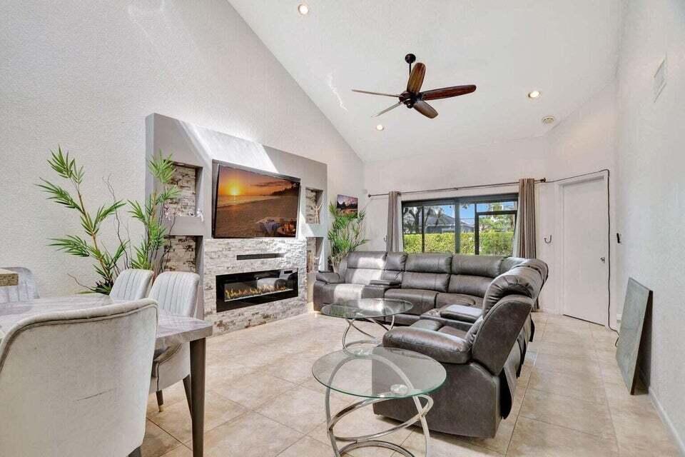 WOODMONT TRACT 48 - Residential