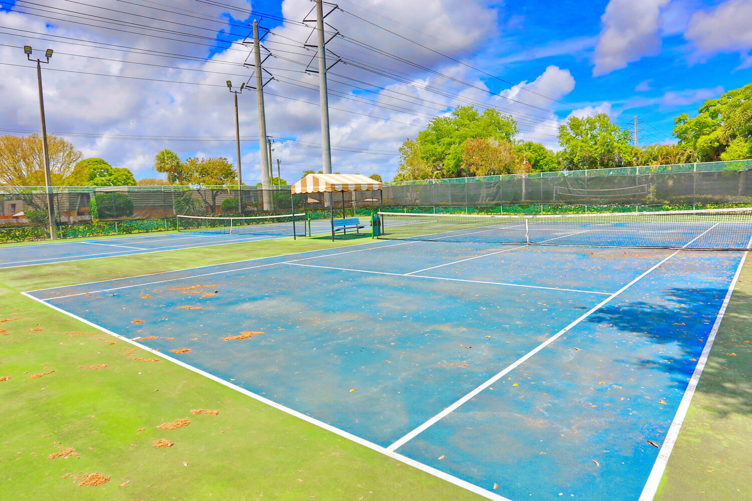 VILLAGE OF SANDALWOOD LAKES 1 - Residential