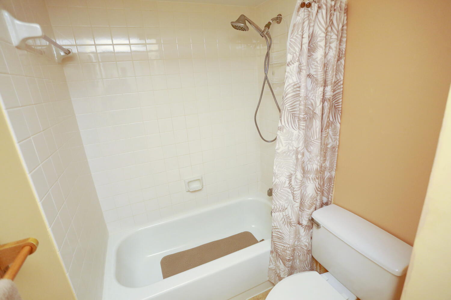 VILLAGE OF SANDALWOOD LAKES 1 - Residential