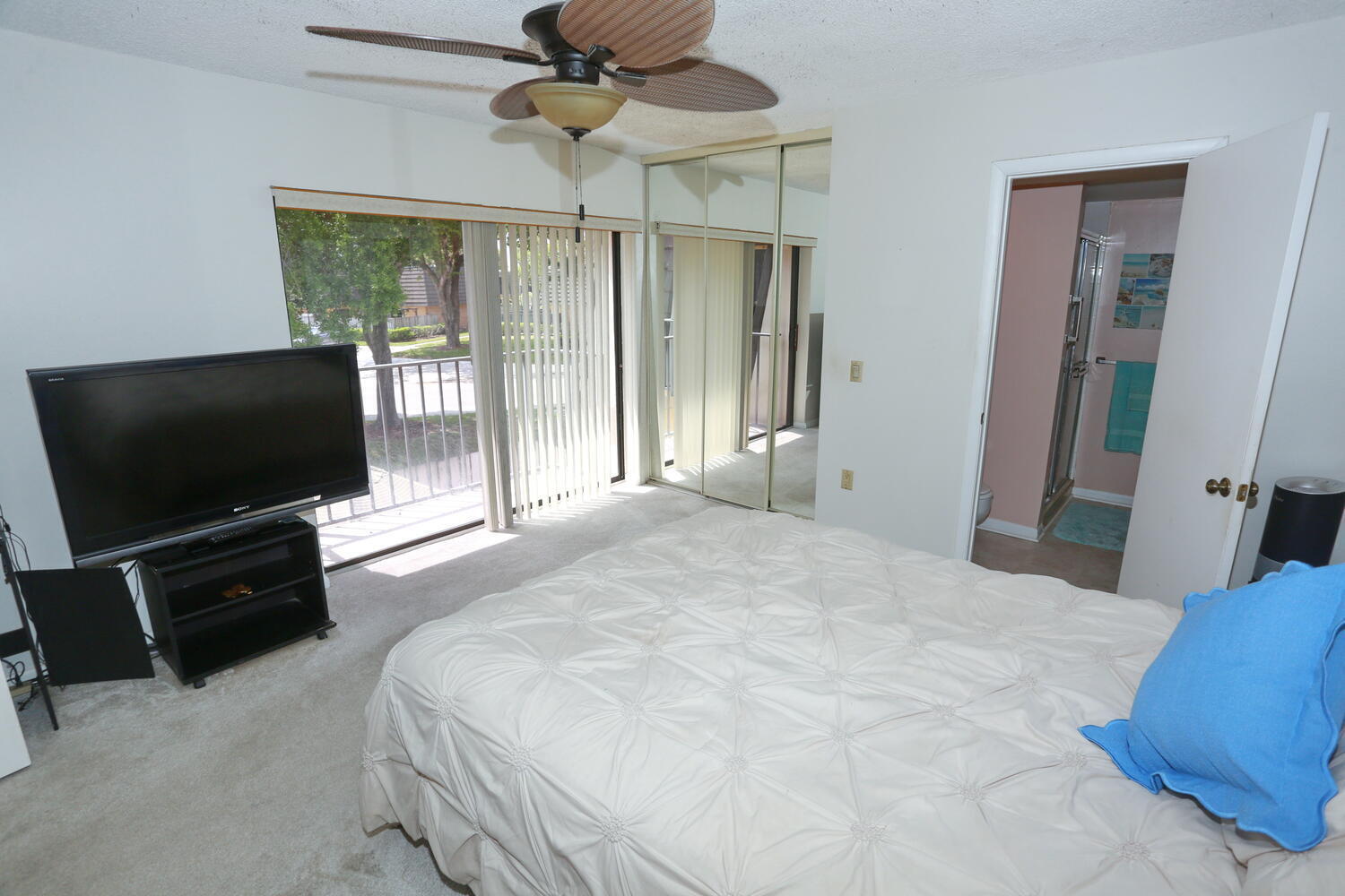 VILLAGE OF SANDALWOOD LAKES 1 - Residential