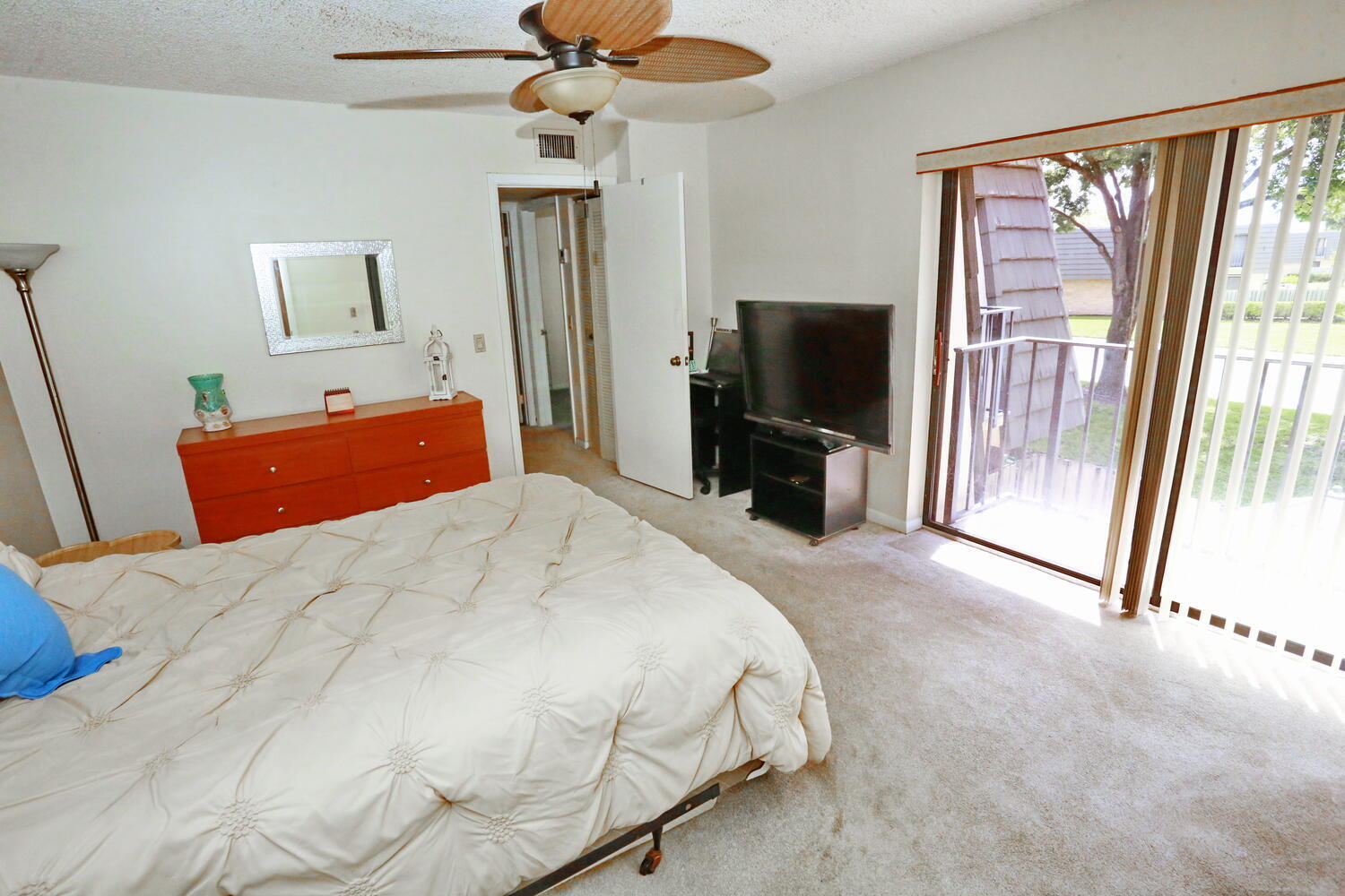 VILLAGE OF SANDALWOOD LAKES 1 - Residential