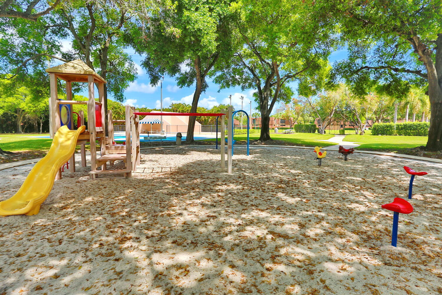 VILLAGE OF SANDALWOOD LAKES 1 - Residential