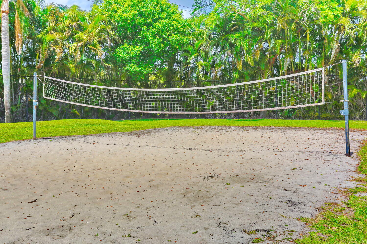 VILLAGE OF SANDALWOOD LAKES 1 - Residential