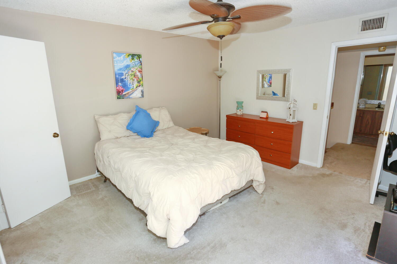 VILLAGE OF SANDALWOOD LAKES 1 - Residential