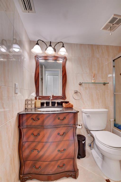 VILLAGES OF ORIOLE ABBEY - Residential Lease