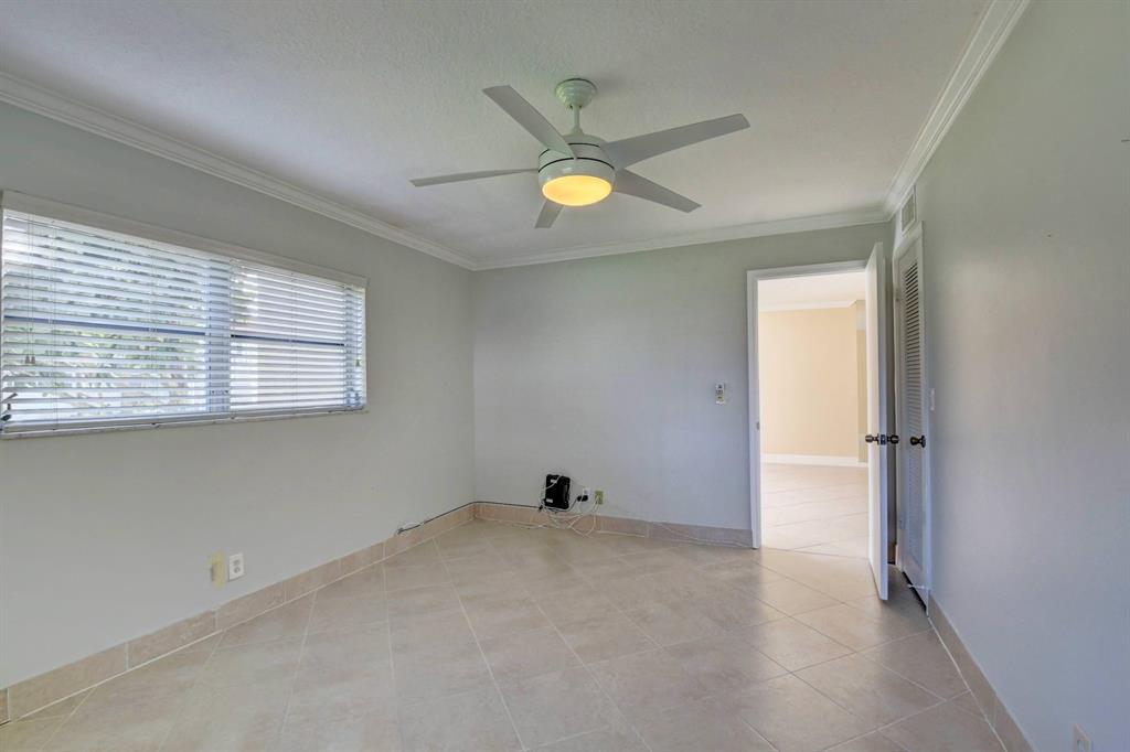 VILLAGES OF ORIOLE ABBEY - Residential Lease