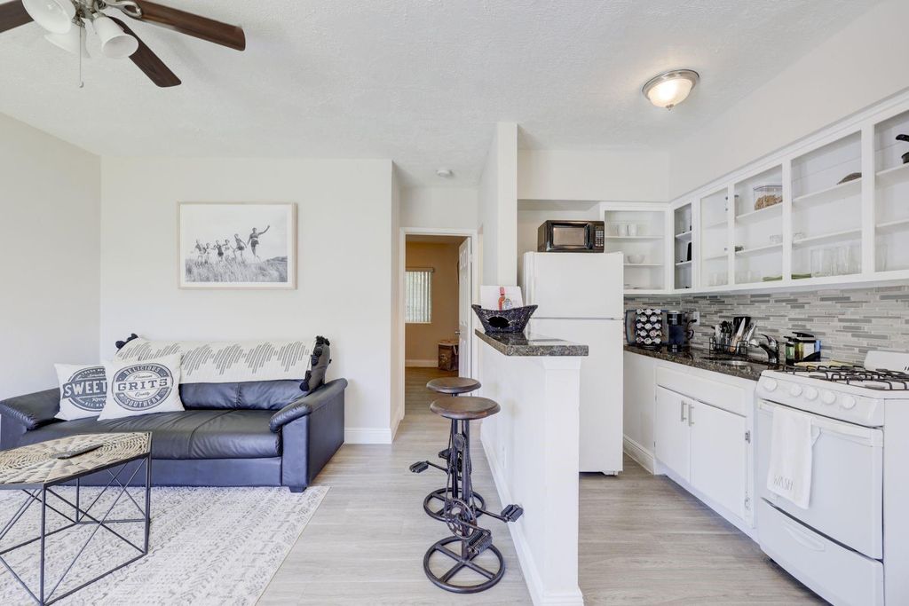 Photo of 741 Hibiscus Ave, Pompano Beach, FL 33062 (MLS # F10539744)